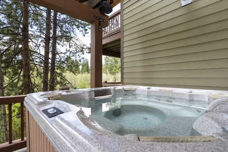 Your own private covered hot tub!