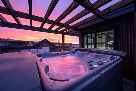 Absolutely breathtaking roof top views from the private Hot tub!