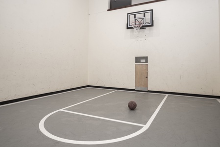 - Indoor basketball court for fun and exercise   - Shoot hoops or enjoy active play with family   - Extra amenities included for guest enjoyment