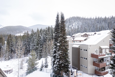 Winter Wonderland at Iron Horse located between Winter Park and Mary Jane