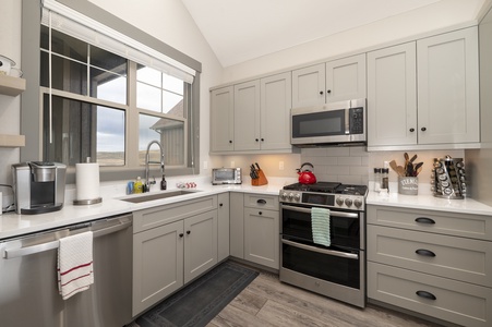 Fully Stocked Kitchen