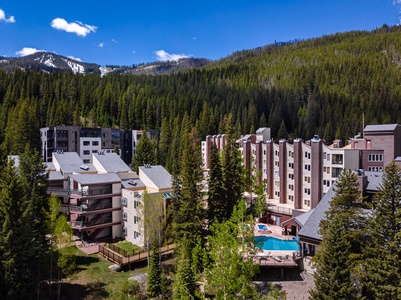 Iron Horse Building at Winter Park Resort