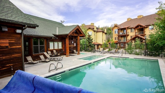 Year Round Heated Pool and shared hot tub