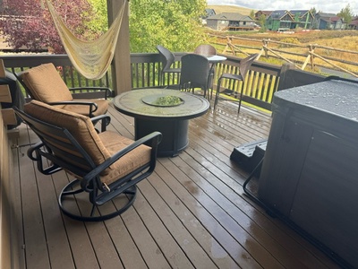 Patio with Firepit, Hot tub and hammock