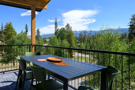 Space for games and conversation with a mountain view!