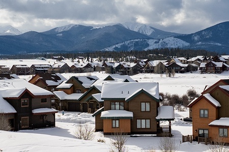 Mountain views from Quiet Tabernash neighborhood