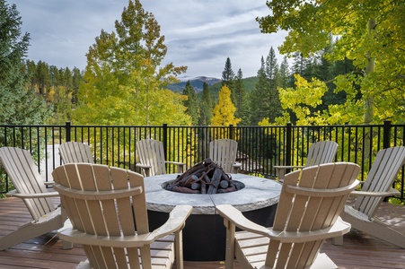 Shared fire pit for guests to enjoy!