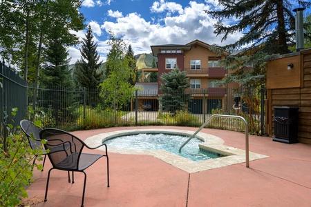 Beautiful community hot tub, to soak those tired muscles and soak up the scenery