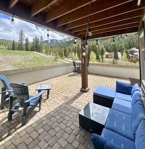 Large Corner patio with mountain Views! Catch some great spring days in the sun. Enjoy easy access to the Hot Tub