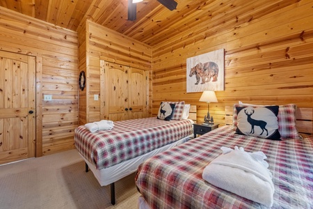 Moonlight Lodge - Lower Level Twin Bedroom