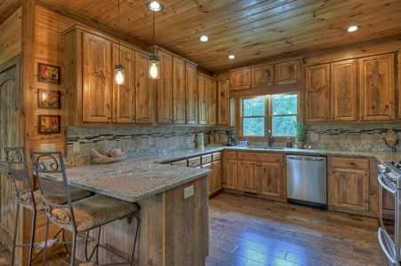 Woodsong - Spacious Kitchen