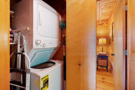 Three Loves Cabin - Entry Level Laundry Closet