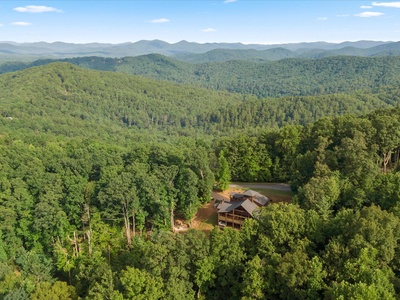 Crows Nest- Aerial view of the cabin