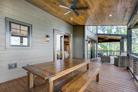 Daybreak Ridge - Entry Level Deck Dining Area