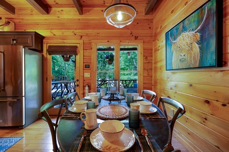 Bentley's Retreat - Dining Area