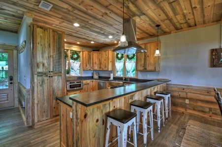 Once In A Blue Ridge: Kitchen Breakfast Bar