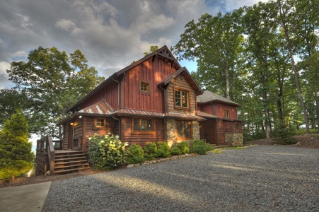 Heavenly Day - Front Exterior and Driveway