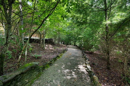 Flatcreek Retreat - Pathway