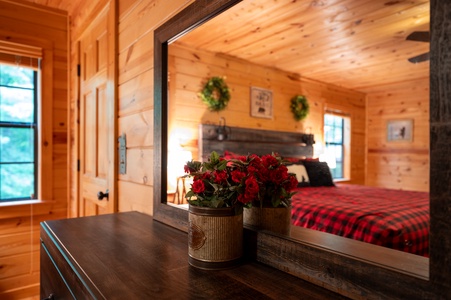 Flatcreek Retreat - Entry Level Primary King Bedroom