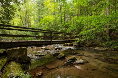 Paradise Found - Fightingtown Creek Frontage