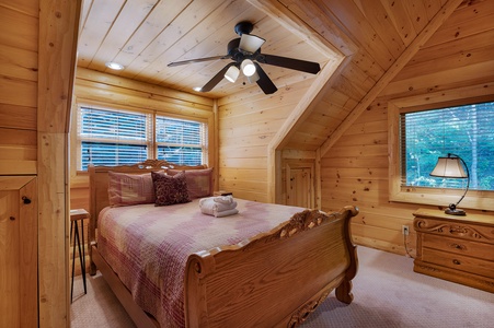 Celtic Clouds - Upper Level Queen Bedroom Suite