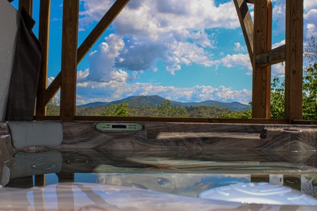 Privacy Peak - Mountain views from Hot Tub