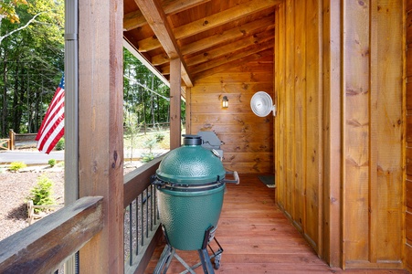 Tysons Peak- Entry Level Deck's Green Egg