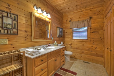 Amazing View- Entry level full bathroom