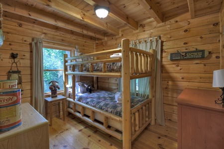 Pates Escape - Twin Bunk Beds