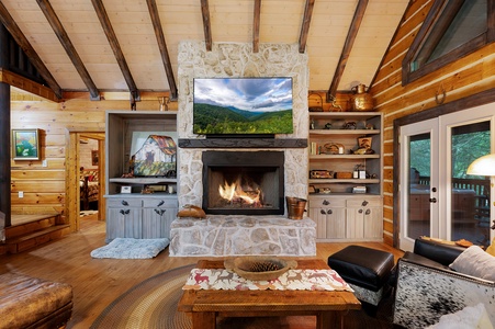 Mountaintown Creek Lodge - Living Room