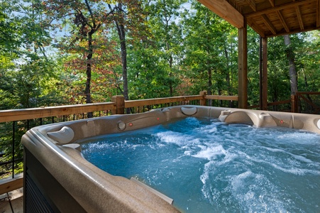 L'Attitude Adjustment - Hot Tub on Lower Level Patio