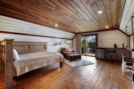 Nottely Island Retreat - Carriage Room