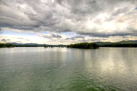 Blue Ridge Lake Retreat - Dock's Sun Deck View