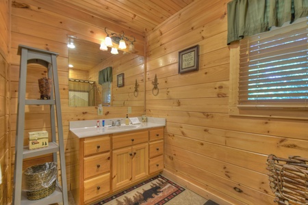 Sunrock Mountain Hideaway- Upstairs master bathroom with vanity sink