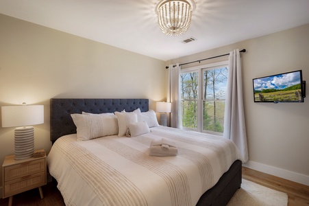 Scenic Ridge - Upper-level Guest King Bedroom#2