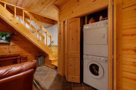 Escape to Dreamcatcher - Lower Level Laundry Closet