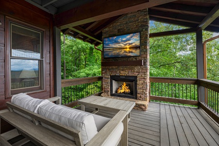 On the Horizon - Entry Level Outdoor Gas Fireplace