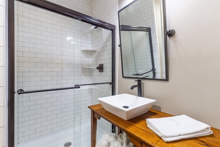 Sugar Shack - Main Bathroom near 2nd Bedroom