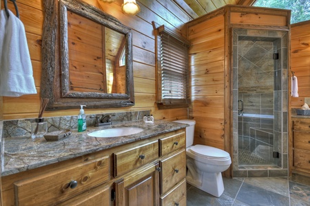 Grand Bluff Retreat- Full master suite bathroom