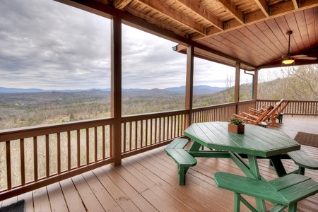 Amazing View- Picnic table overlooking the views