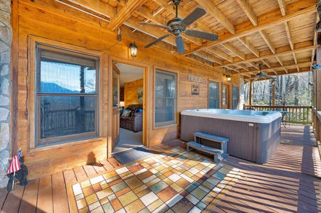 Cohutta Hideaway - Lower Level Hot tub