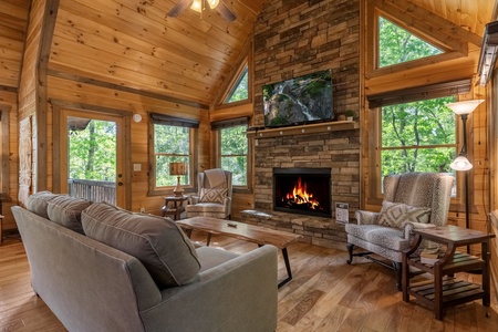 Woodhaven Retreat - Living Room