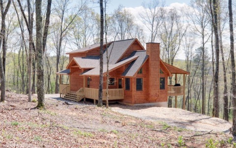 Wood Haven Retreat - Cabin Exterior