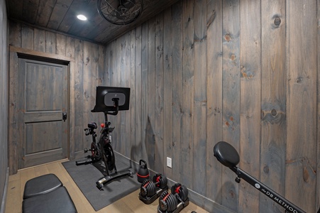 Vacay Chalet - Lower Level Exercise Room