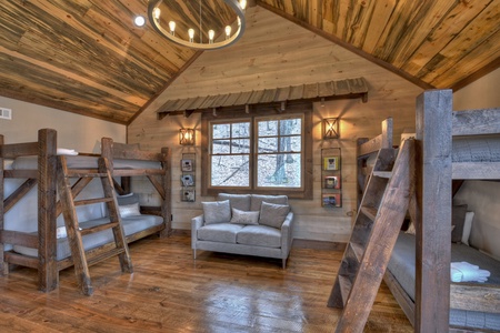 Roseann's Treehouse
