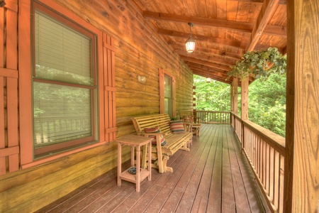 Falling Leaf- Outdoor seating on the porch