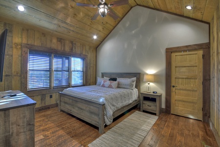 Breakaway Ridge- Entry level king bedroom