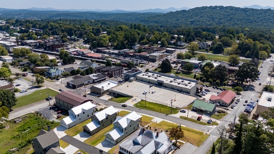 Main Street Suite - Nestled within Downtown Blue Ridge