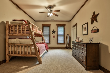 Elk Horn - Bunk Room