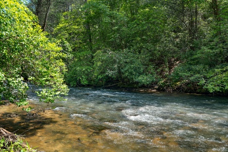 A Whitewater Retreat - Fightingtown Creek